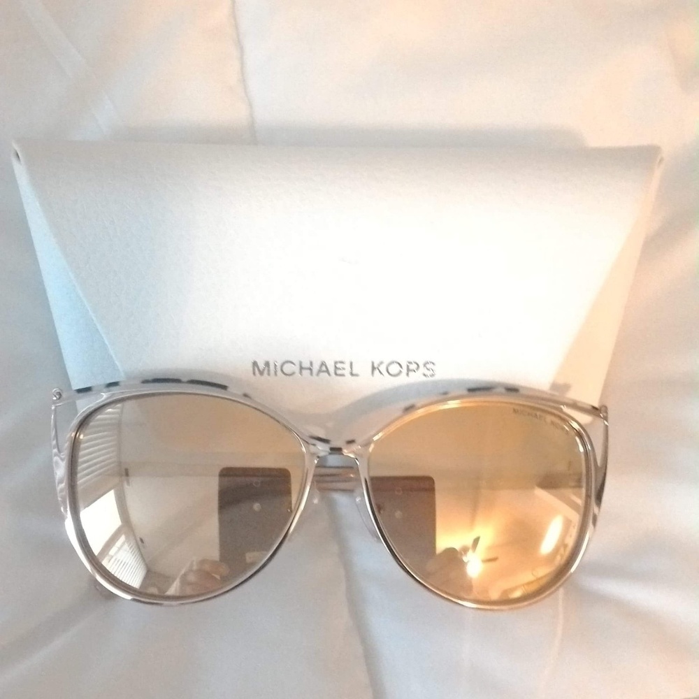 Sun glasses